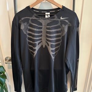 Nike Men's Black and Gray Long Sleeve Tee